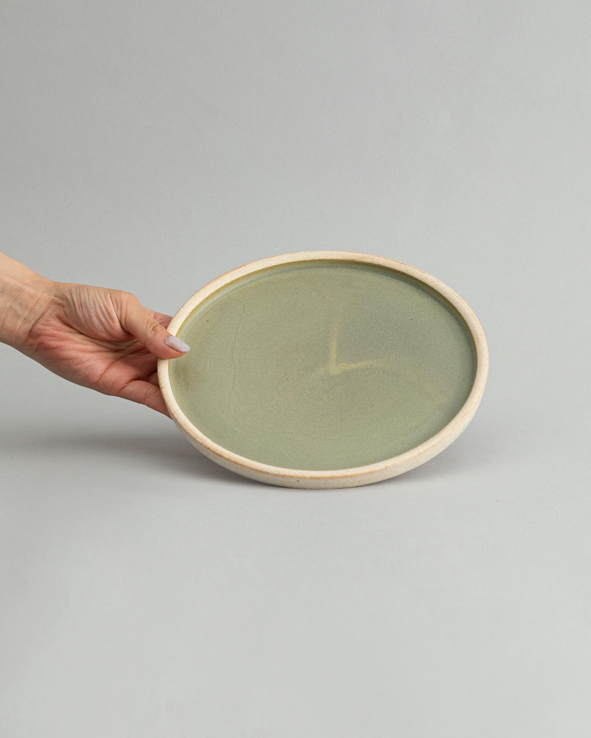 RIMMED PLATE B