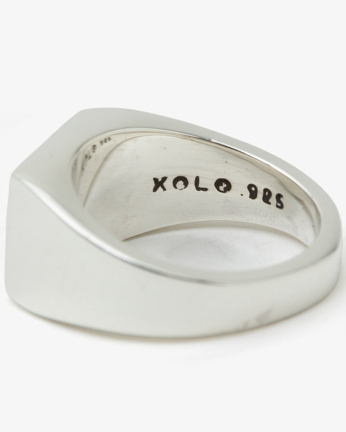 SIGNET WITH GRAY FLOWER RING