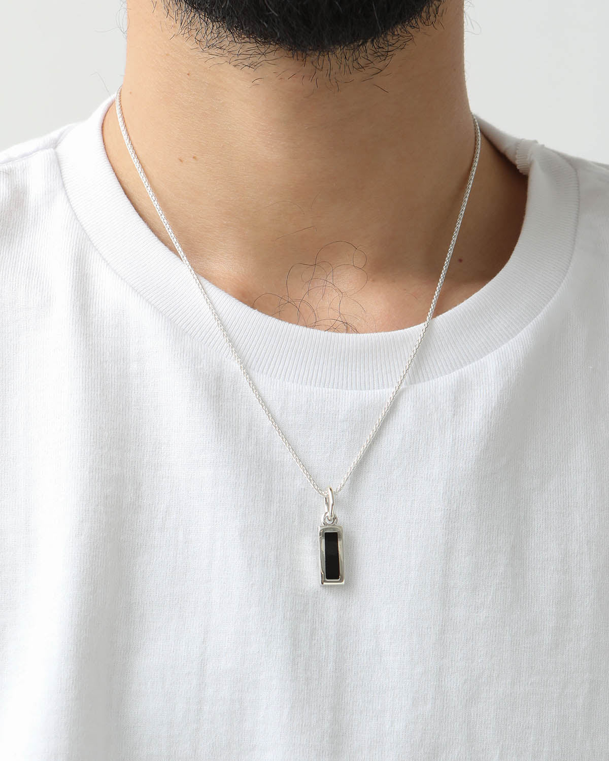 RECTANGLE NECKLACE WITH ONYX