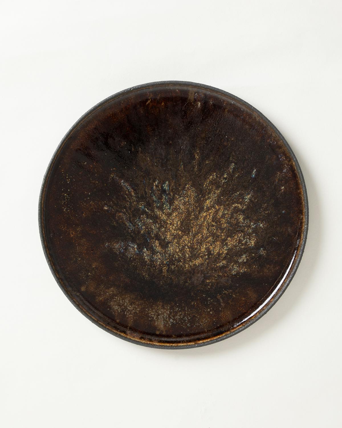 VOLCANIC PLATE