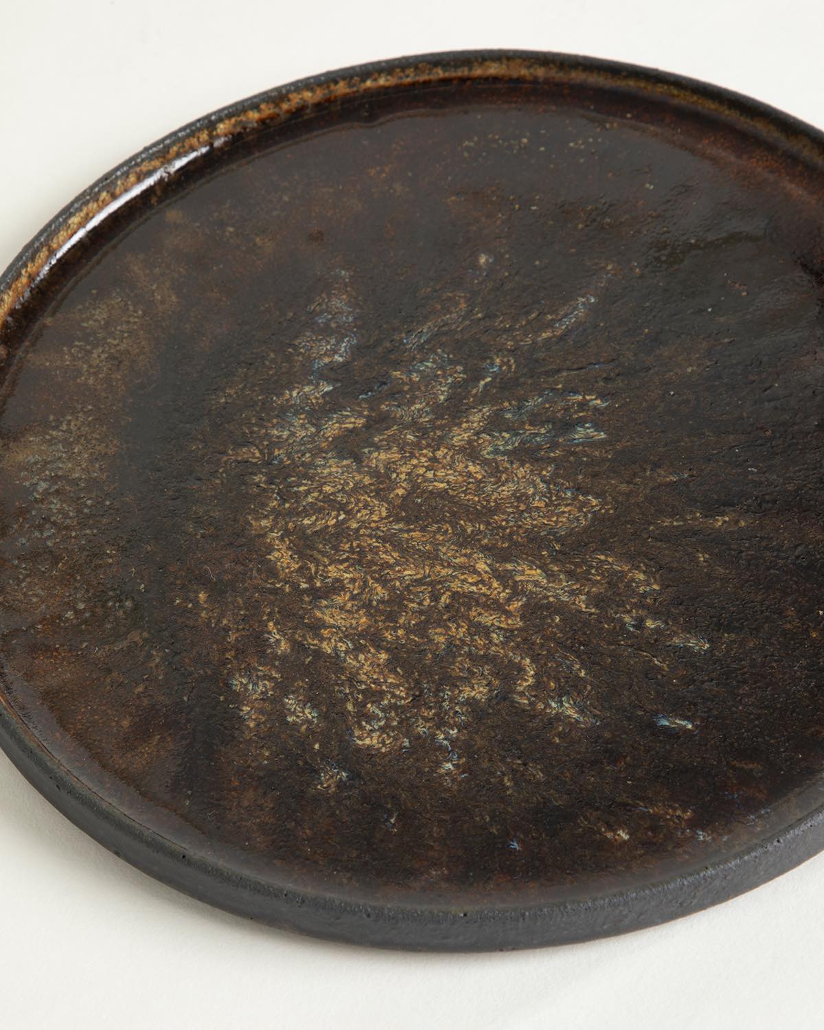 VOLCANIC PLATE