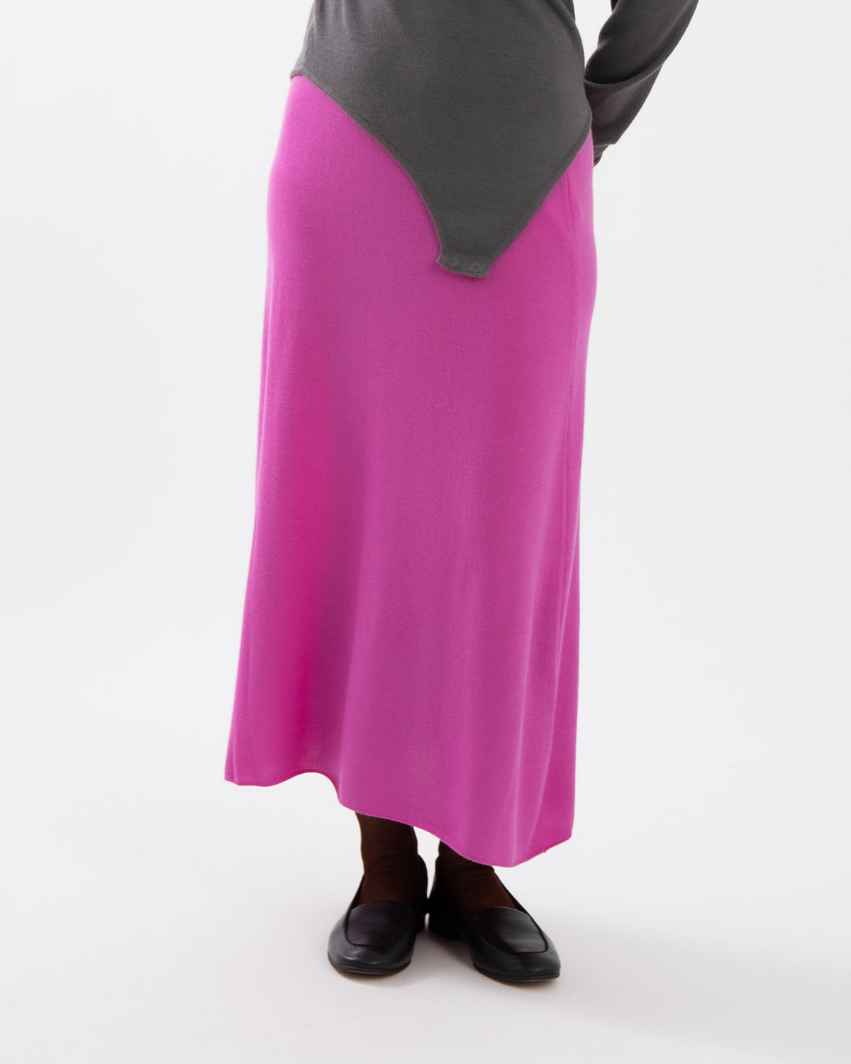CLASSIC MIDI SKIRT