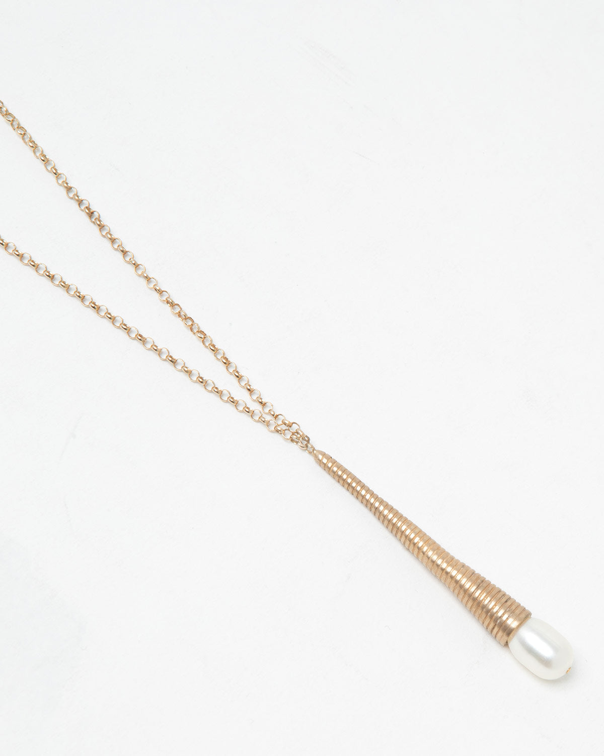 WHITE HOLE NECKLACE