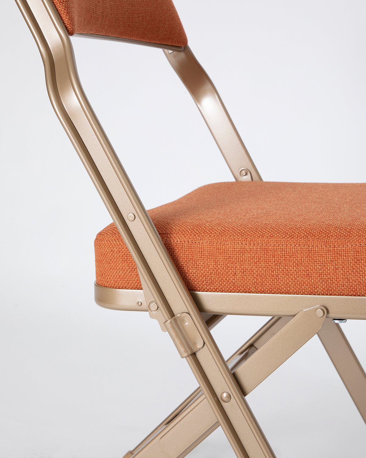 FULL CUSHION FOLDING CHAIR