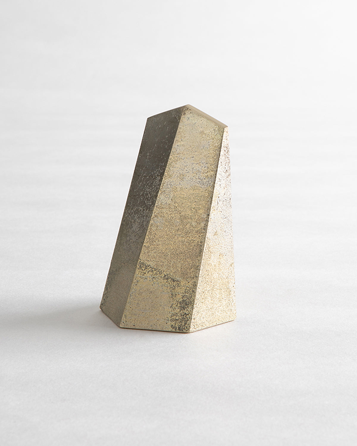 "KOMAGATA" BOOK END