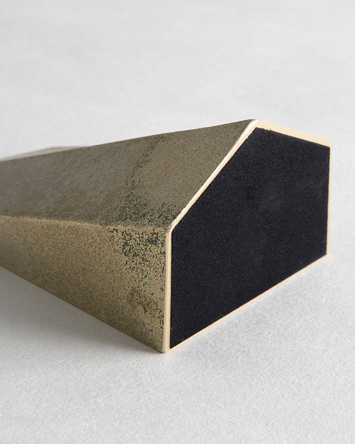 ブックエンド 駒形