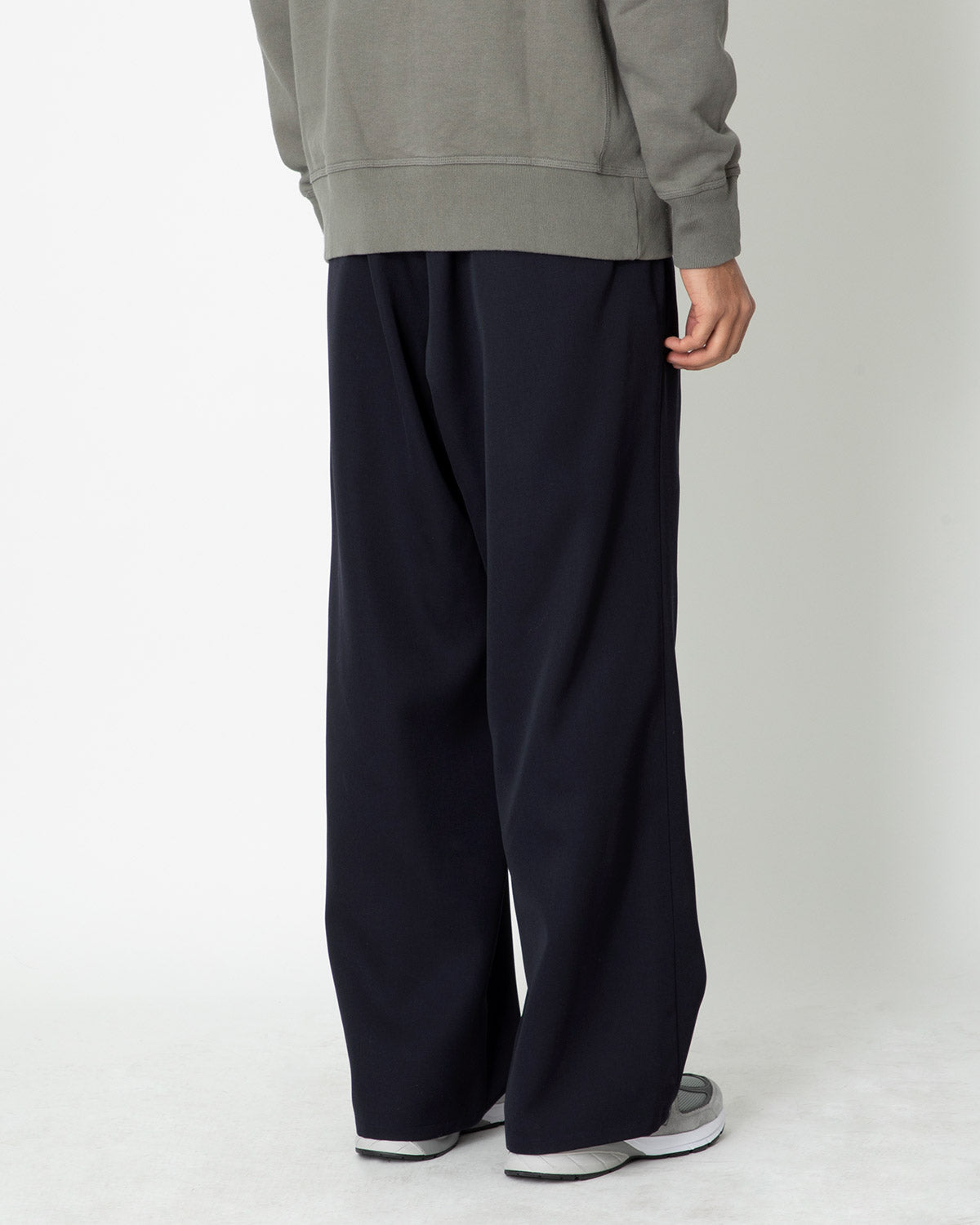 SCALE OFF WOOL WIDE CHEF PANTS