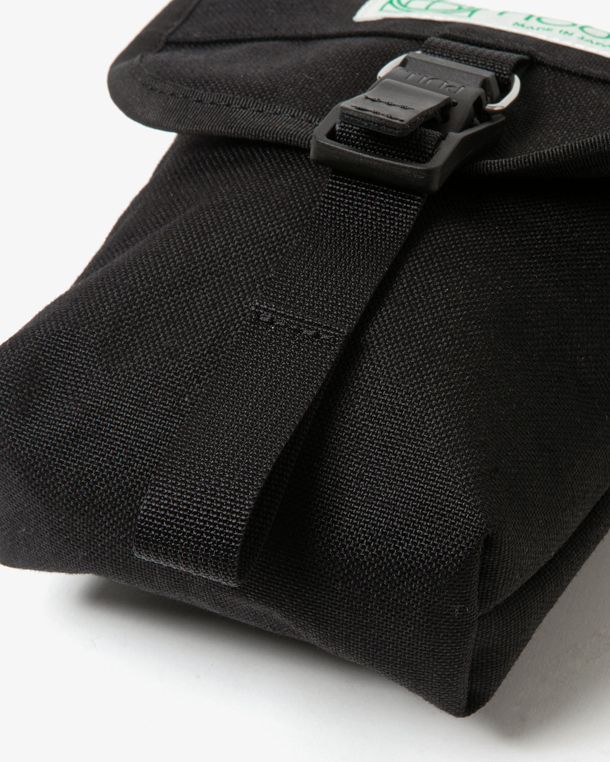 SHOULDER POUCH CORDURA® NYLON with FIDLOCK® BUCKLE