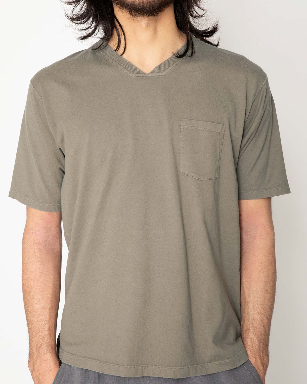 DWELLER S/S V NECK TEE COTTON JERSEY OVERDYED