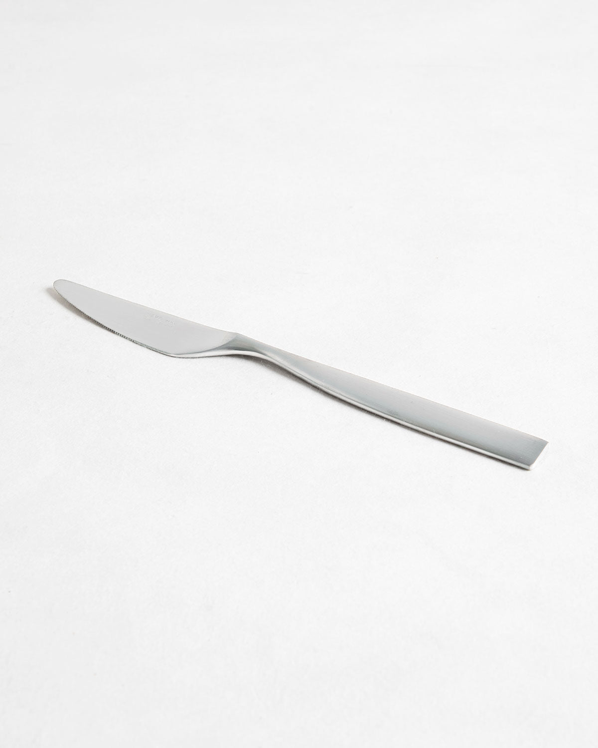 ディナーナイフ