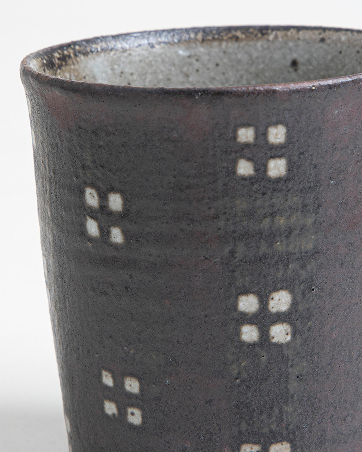 DOTTED TALL MUG