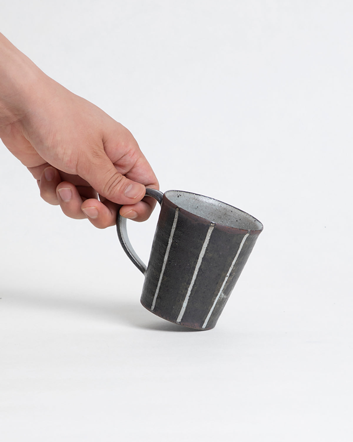 STRIPED TALL MUG